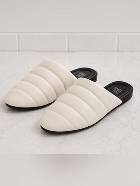 NEW Time and Tru Women's White Padded Clogs, Size 6